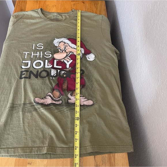 The Disney Store Grumpy Christmas Graphic Tee Shirt Red Green Mens Size X-Large - Picture 6 of 6